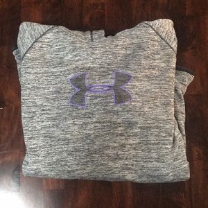 grey under armour sweatshirt